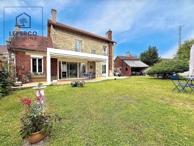 Maison 7 pièces 183 m² Centre ville Crépy en Valois