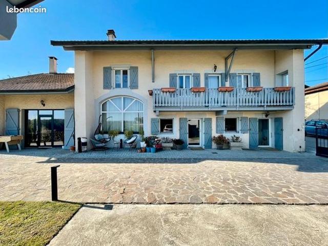 Maison 7 pièces 194 m²