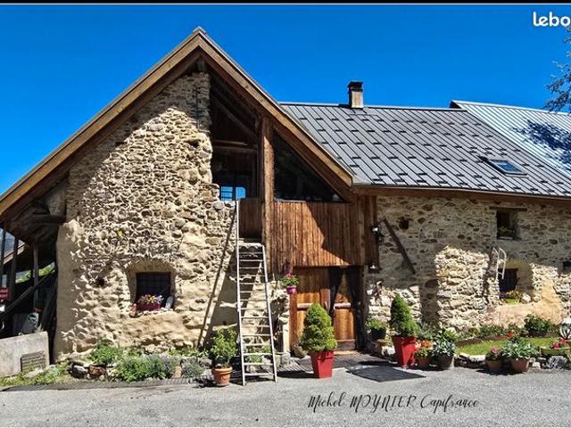 Maison 7 pièces 194 m²