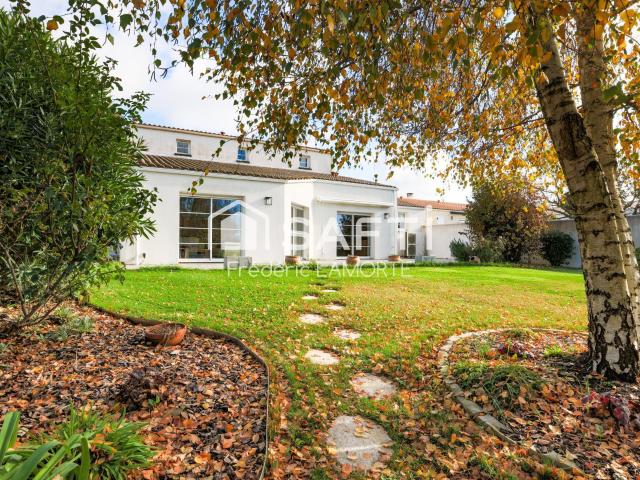 Maison 7 pièces 194 m²