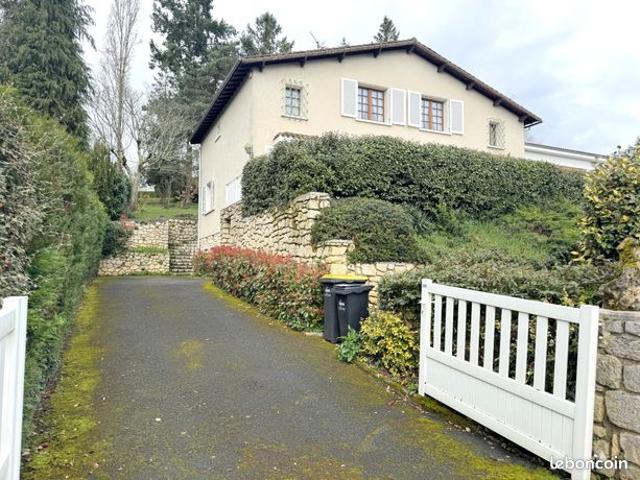 Maison 7 pièces 207 m²