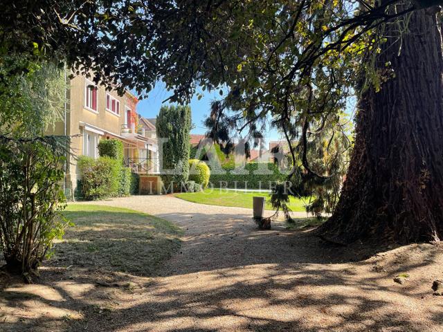 Maison 7 pièces 194 m²