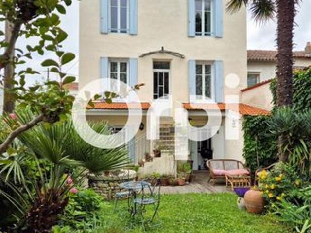 Maison 7 pièces 194 m²