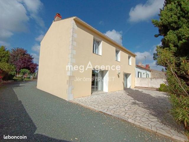 Maison 7 pièces 194 m²