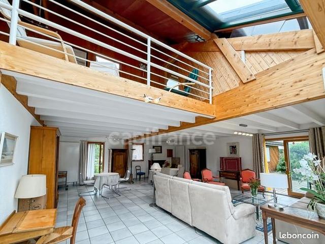 Maison 7 pièces 194 m²