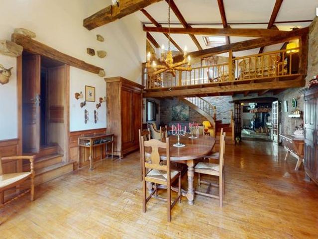 Maison 7 pièces 194 m²