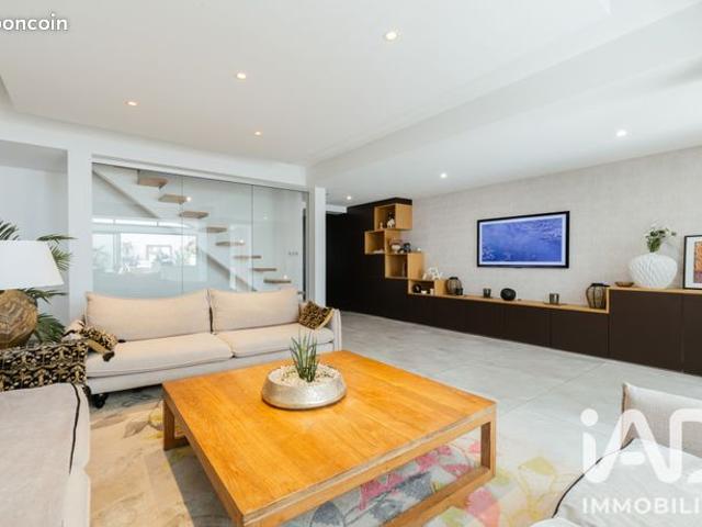 Maison 7 pièces 194 m²