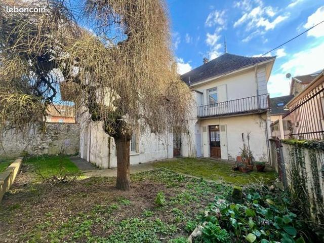 Maison 7 pièces 194 m²