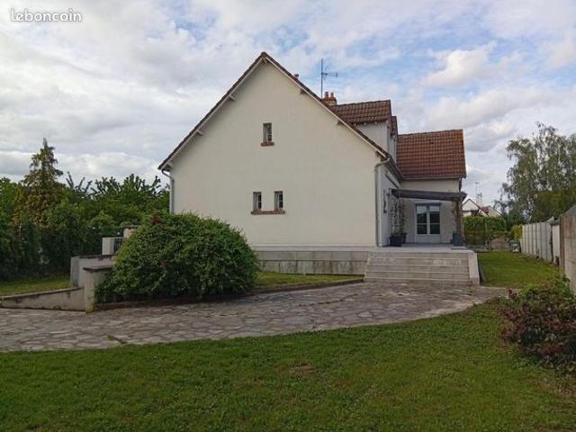 Maison 8 pièces 194 m²