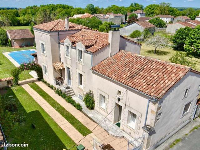 Maison 7 pièces 194 m²