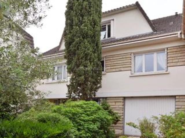 Maison 7 pièces 194 m²