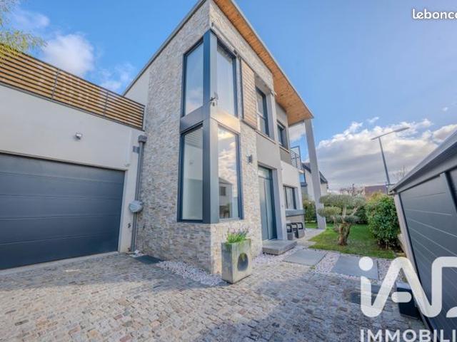 Maison 7 pièces 194 m²
