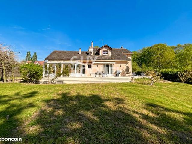 Maison 7 pièces 194 m²