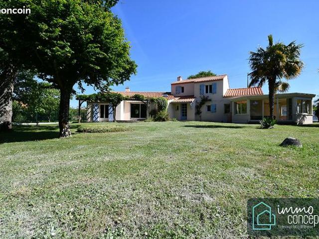 Maison 7 pièces 195 m²