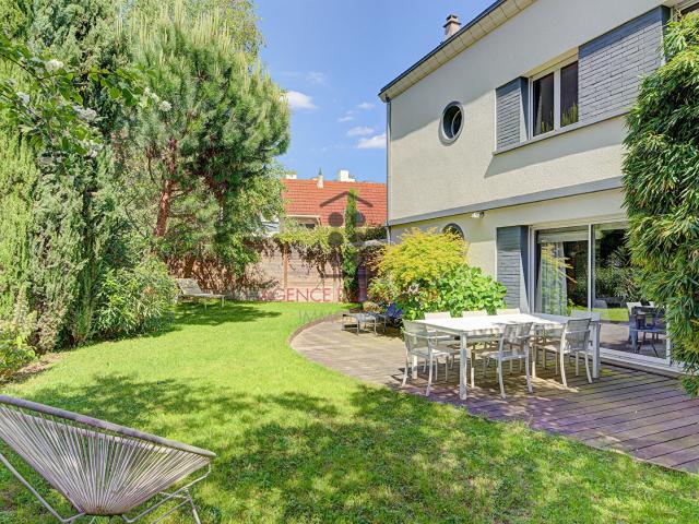 Maison 7 pièces 195 m²