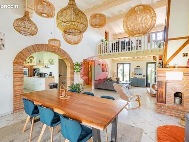 Maison 7 pièces 195 m²
