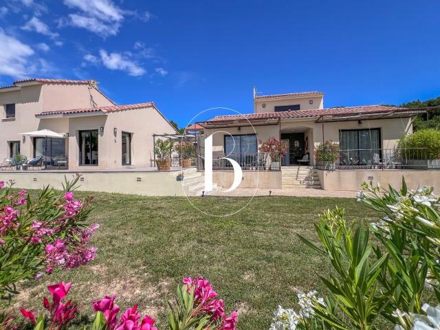 Maison 7 pièces 195 m²
