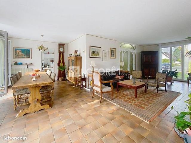 Maison 7 pièces 195 m²