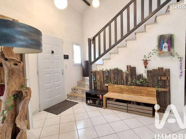 Maison 7 pièces 195 m²
