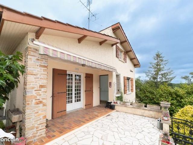 Maison 7 pièces 195 m²