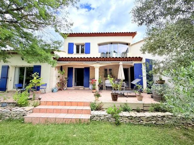 Maison 7 pièces 195 m²