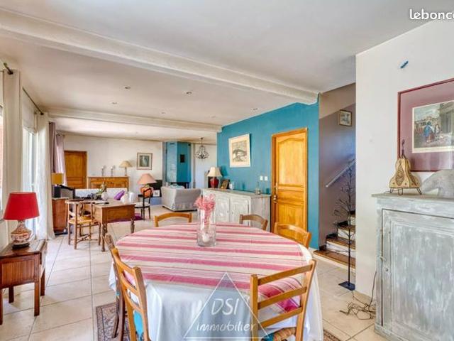 Maison 7 pièces 195 m²