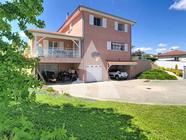 Maison 7 pièces 195 m²