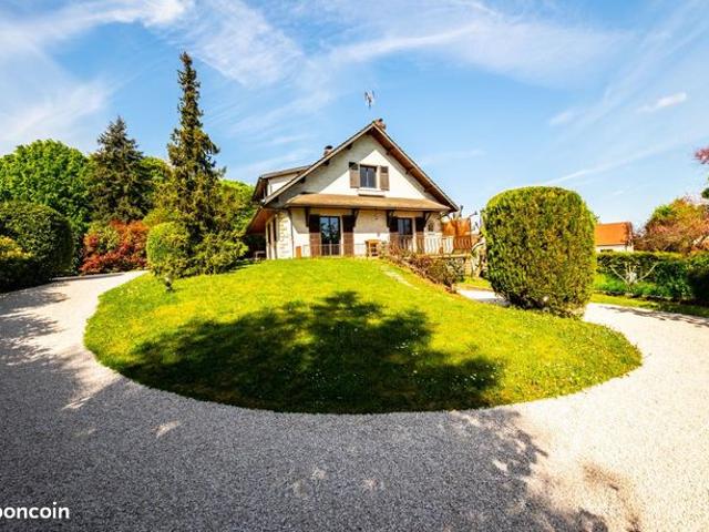 Maison 7 pièces 195 m²