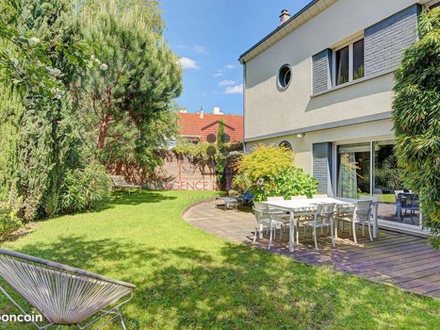 Maison 7 pièces 195 m²