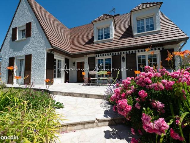 Maison 7 pièces 195 m²