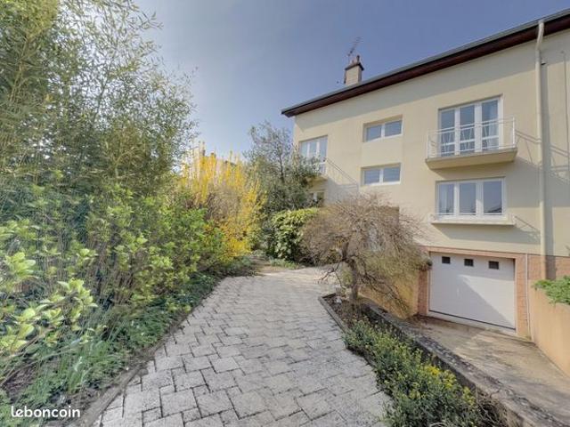 Maison 7 pièces 195 m²