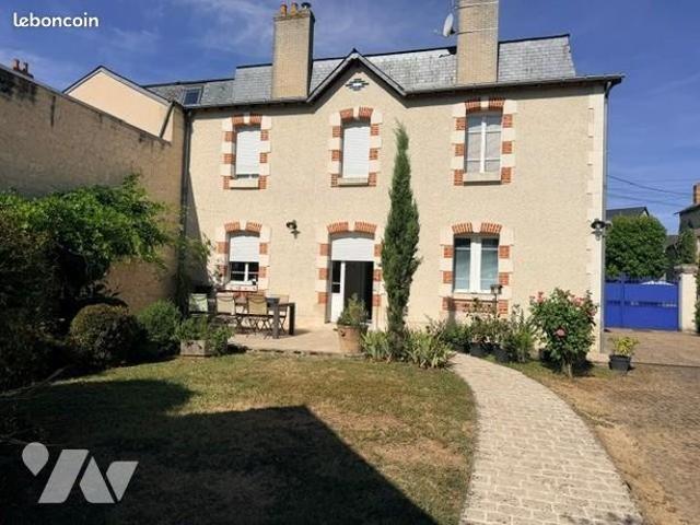 Maison 7 pièces 195 m²