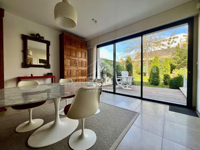 Maison 7 pièces 196 m²