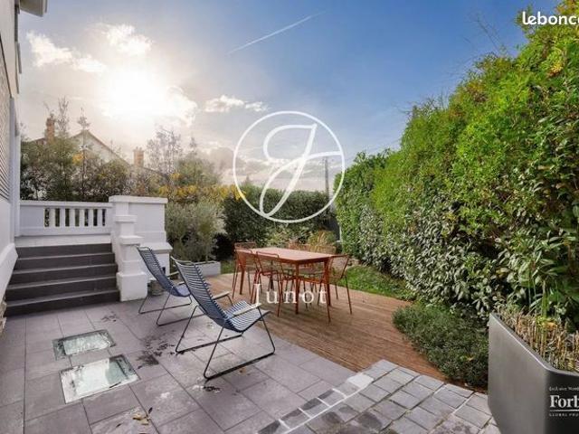 Maison 7 pièces 195 m²