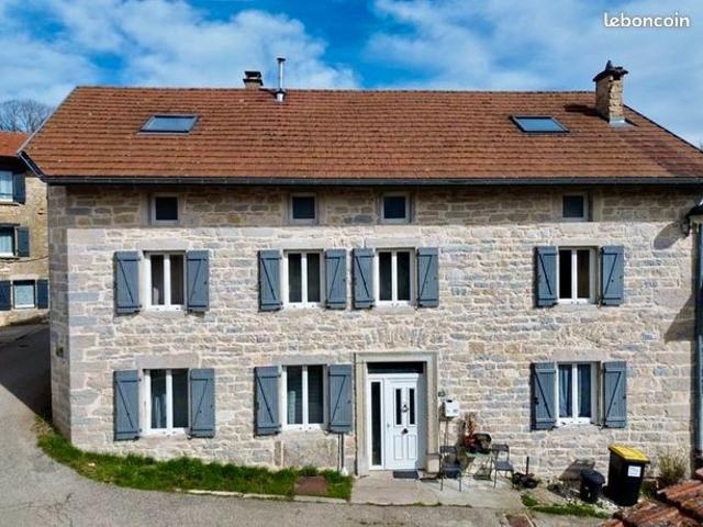 Maison 7 pièces 195 m²