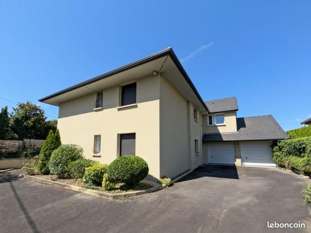 Maison 7 pièces 195 m²
