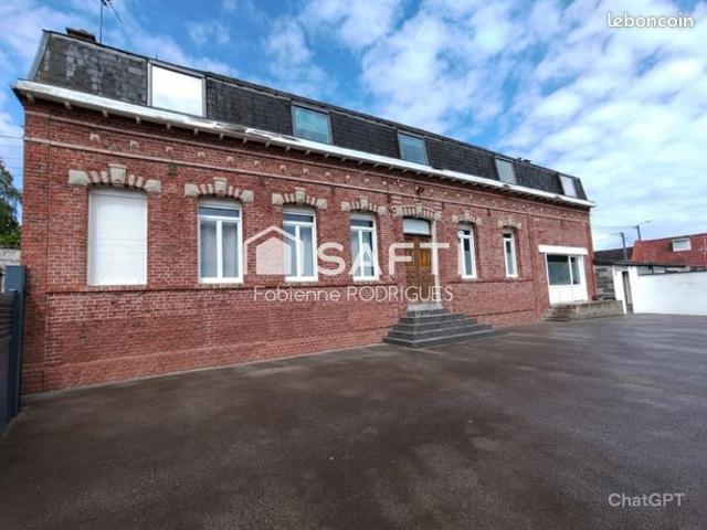 Maison 7 pièces 195 m²