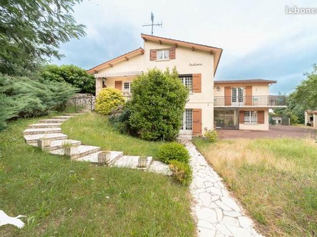 Maison 7 pièces 195 m²