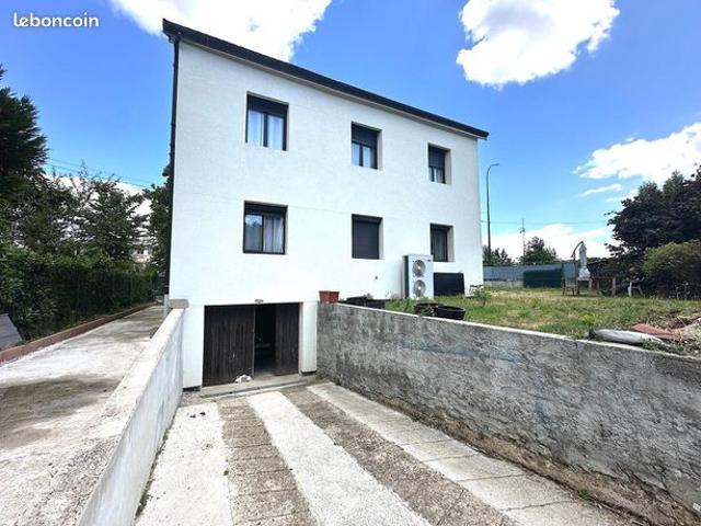 Maison 7 pièces 195 m²