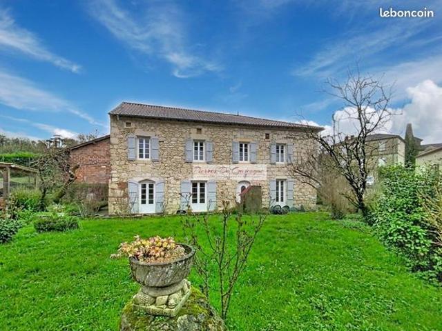 Maison 7 pièces 195 m²
