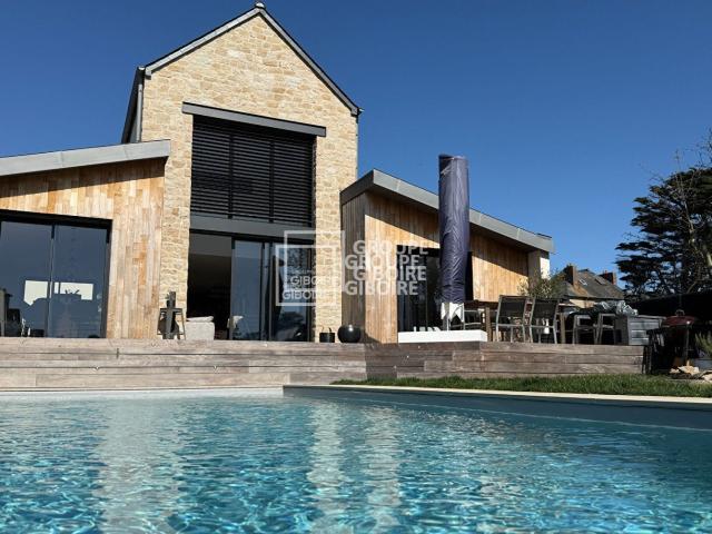 Maison 7 pièces 195 m²