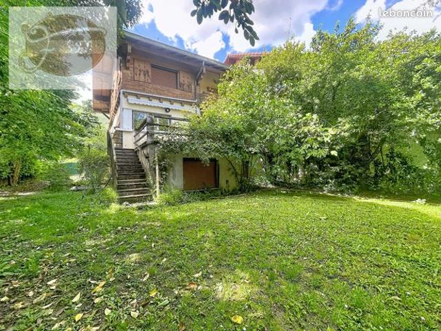 Maison 7 pièces 195 m²