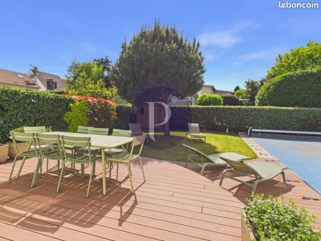 Maison 7 pièces 195 m²