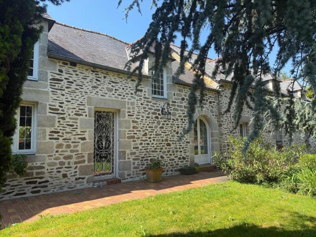 Maison 7 pièces 196 m²
