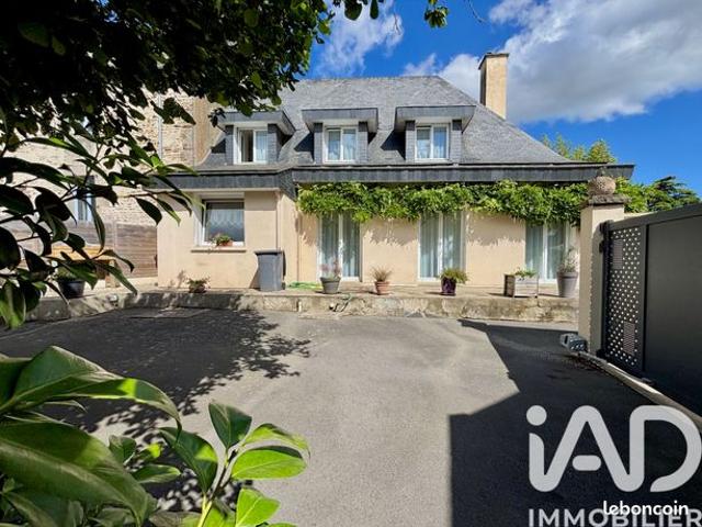 Maison 7 pièces 196 m²