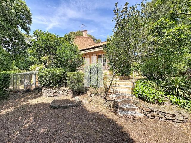 Maison 7 pièces 196 m²