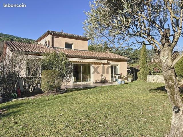Maison 7 pièces 196 m²