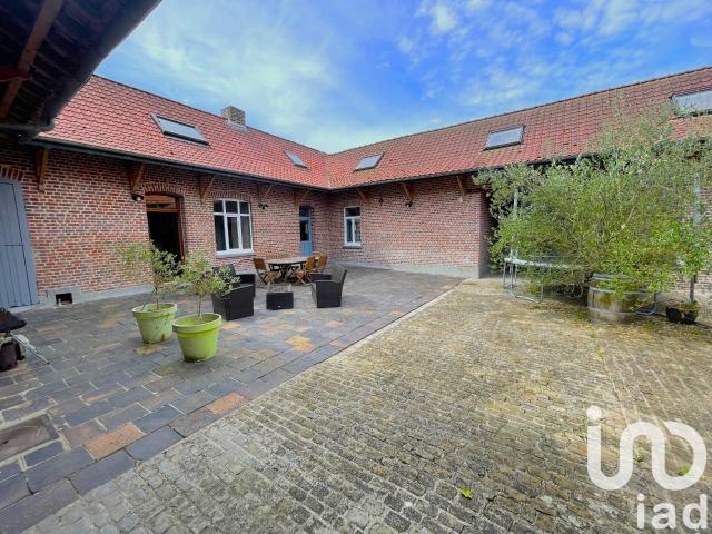 Maison 7 pièces 196 m²