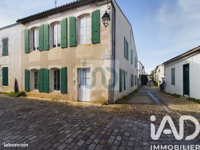 Maison 7 pièces 196 m²