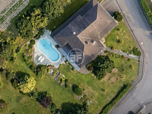 Maison 7 pièces 196 m²